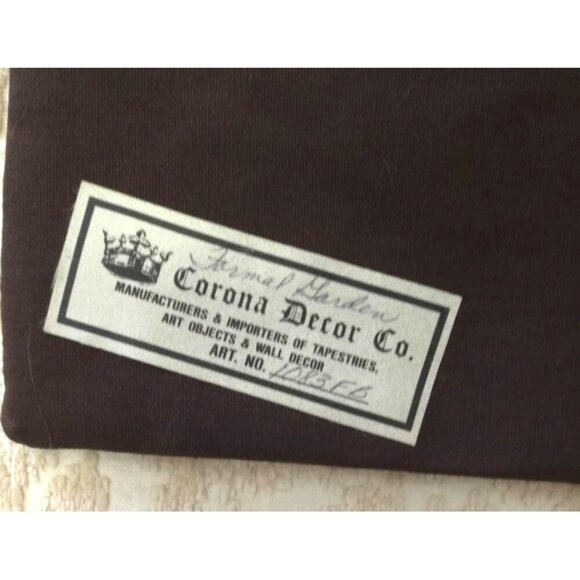 NWT Vintage European Corona Decor Garden Wall Tapestry w/Hooks 33-1/2" x 43" - Picture 12 of 14